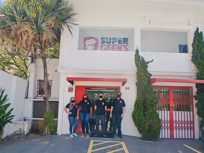 SuperGeeks Dona Clara — foto 1